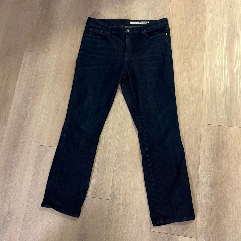 DKNY Jeans Womens Denim Straight Leg Size 10 Dark Blue Wash Jeans Whisker Fade